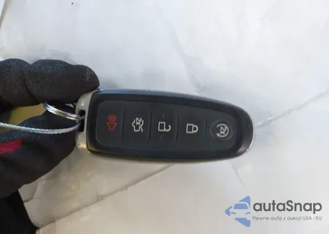 2014 Ford Escape Titanium z USA, uszkodzony, nr VIN 1FMCU9J90EUA81175